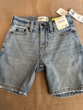 abercrombie kids light wash denim shorts